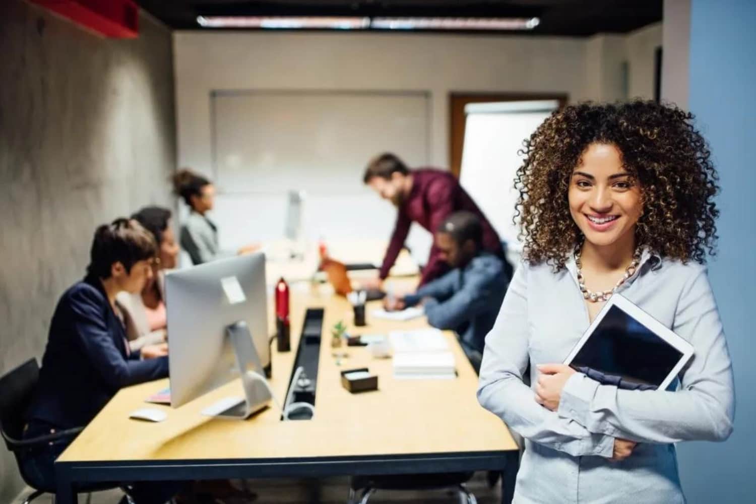 Abra sua empresa em São José dos Campos com segurança: viabilidade, JUCESP, CNPJ, alvará e primeiras notas. Daniela (CRC/SP 1SP209442) explica os 5 passos — atendimento humano Conthabily. -->